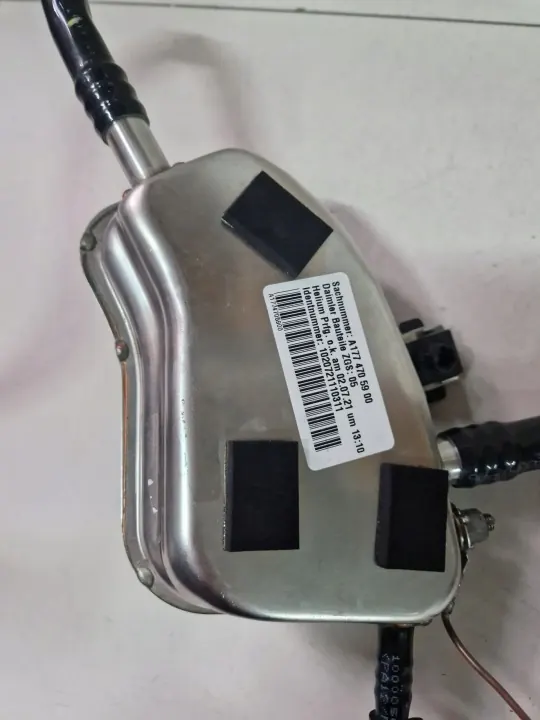 Pescoço de enchimento OEM A1774705900 para Mercedes Classe A image 8