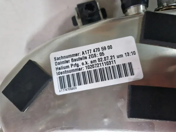 Pescoço de enchimento OEM A1774705900 para Mercedes Classe A image 9