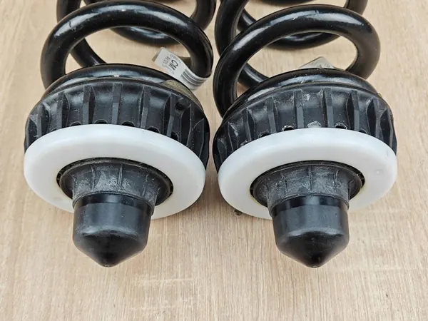 Muelles suspensión trasera OEM SPRN62 para BMW G26 2.0D image 4