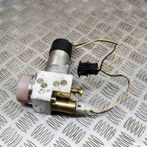 Pompe Hydraulique VW d'Occasion OEM HB70075002 Phaeton image 3