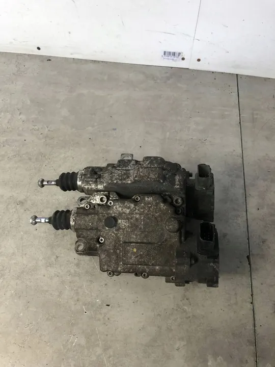 Bomba de embreagem Hyundai Ioniq 414702B001 image 2