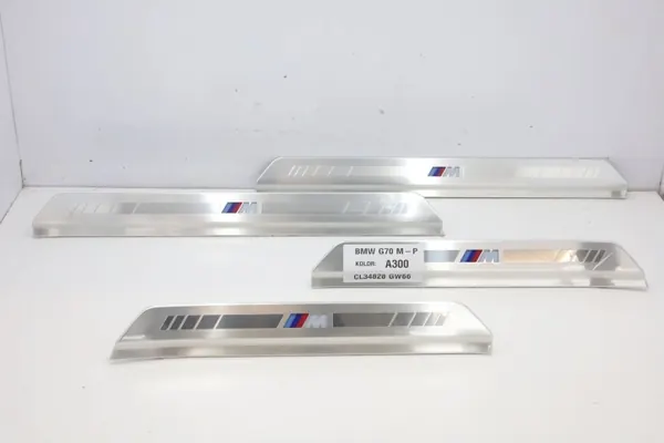 BMW G70 M-Package Faldón iluminado OEM 765434580 image 2