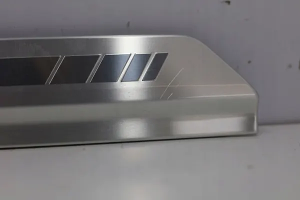 BMW G70 M-Package Faldón iluminado OEM 765434580 image 6