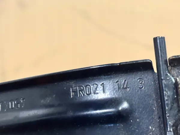 Support ISOFIX gauche arrière Peugeot 308 II T9 OEM 1354452X image 3