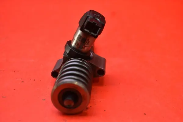Bomba de inyección OEM 03G130073T para Audi A3 8P 2.0 TDI image 3
