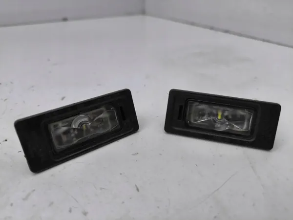 Audi A1 2023 Feu de Plaque Arrière OEM 5NA943021 image 2