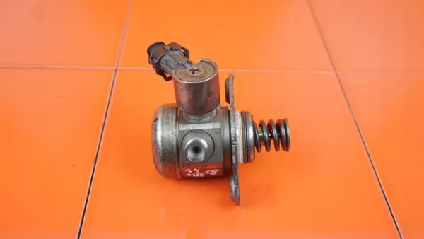 Pompe à injection Ford OE BM5G-9D376-BB image 3
