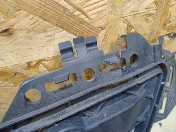 Rejilla de parachoques delantero Mercedes W204 A2048851324 image 7