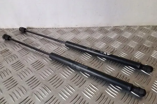 Vasen tavaratilan toimilaite KIA SORENTO I (JC) 2.2L Diesel OEM image 3