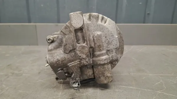 Compresor de aire acondicionado Mercedes W220 3.2 A0002305111 image 3