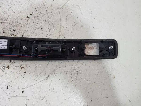 Volvo XC60 Heckklappenleiste OEM 31297210 - Gebraucht image 8