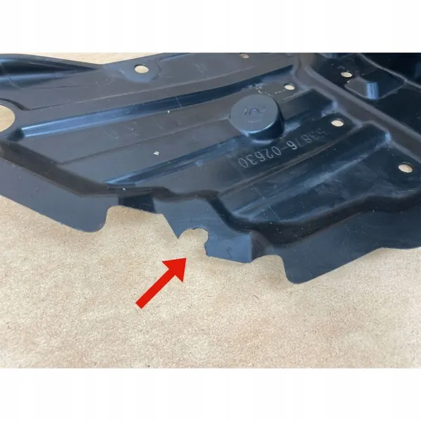 Vasen etuhelma Toyota Corolla E21 HB Kombi 2018- image 4