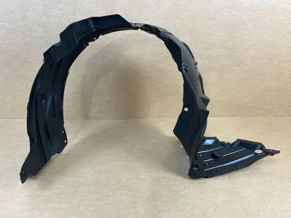 Vasen etuhelma Toyota Corolla E21 HB Kombi 2018- image 6