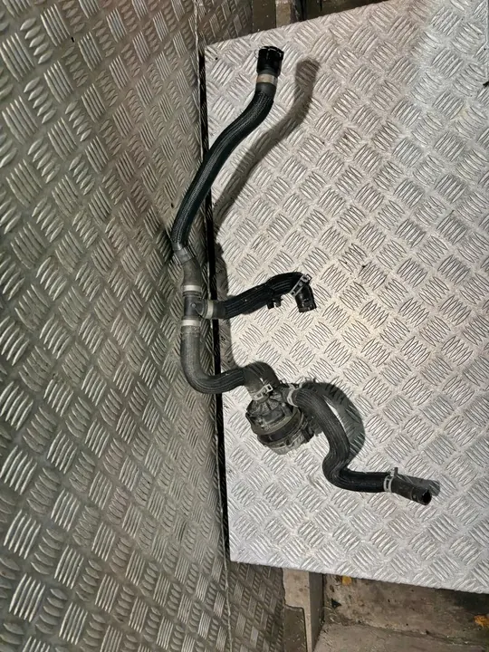 Vattenpump Renault Megane IV 210106764R image 6