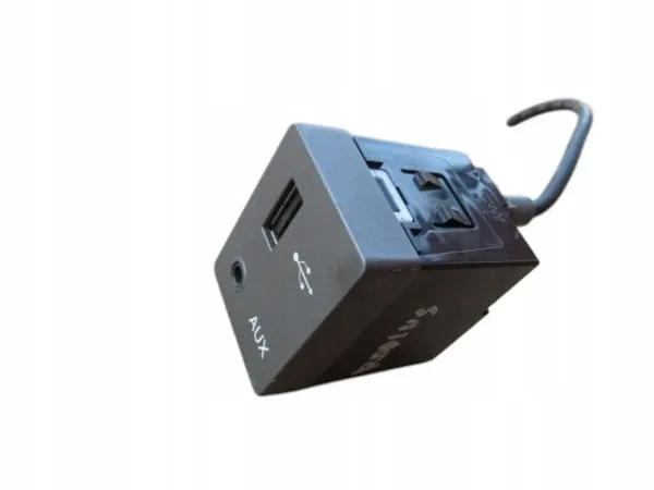 AUX USB-aansluiting SsangYong Rodius II ES Turismo 2015 image 2