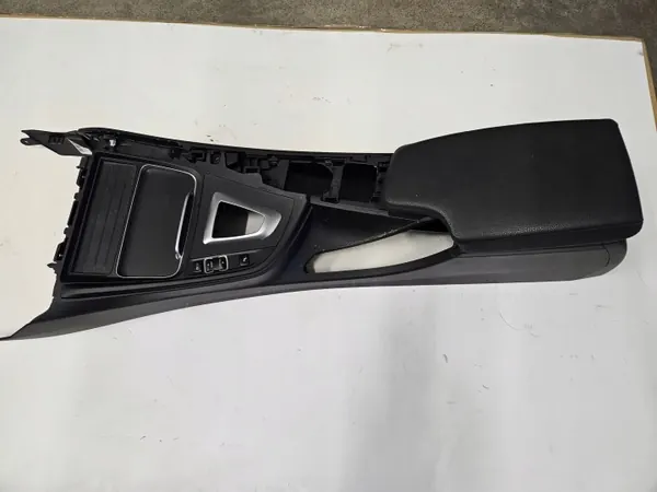 Apoio de braço túnel BMW F31 LIFT - Peça OEM image 2