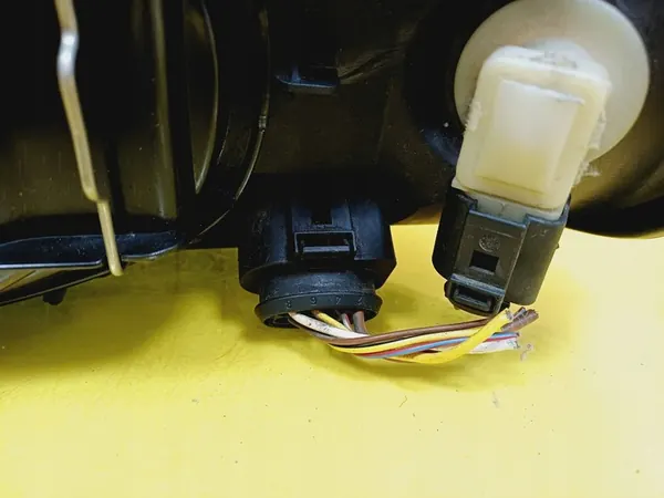 Farol dianteiro direito Seat Ibiza II 99-02 6K1941044A image 6