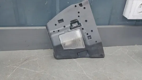 BMW 3 (E46) Insert faro trasero 8364925 izq image 2