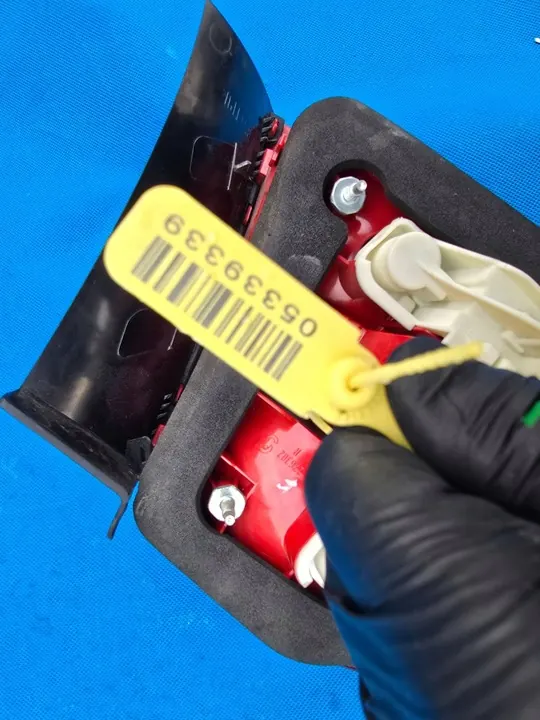 Luz trasera derecha BMW 3 E90 image 5