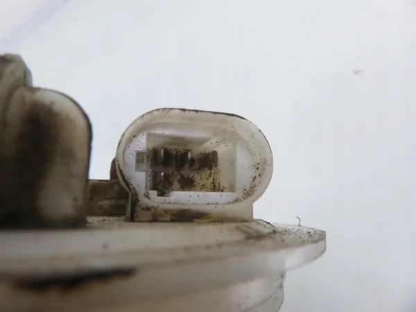 Sensor Nivel Combustible Renault OEM 8200432673 - Usado image 5