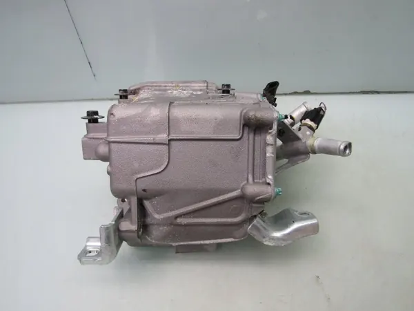 Arrefecedor de combustível Mazda CX-30 OEM HF01-13565C - Usado image 7