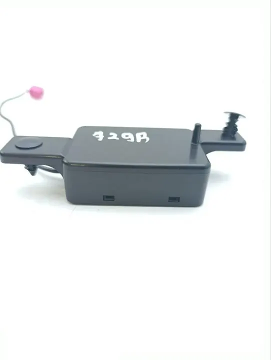 Jeep Antennförstärkare OEM 68400502AB - Begagnad image 4