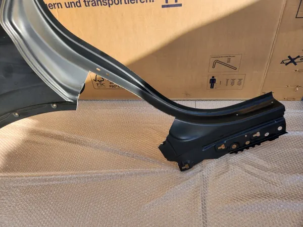 BMW X1 F48 achter rechter spatbord OEM BMWX1F48 7325600-05 image 3