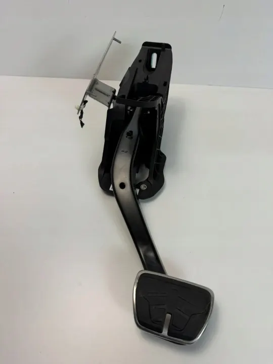 BMW i4 Bromspedal OEM 689112301 - Begagnad image 2