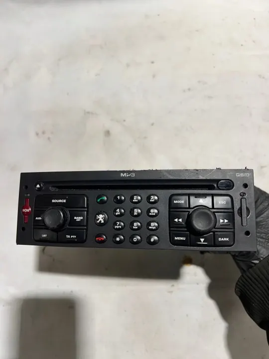 Peugeot 807 Radio OEM 14005402xt CD-Player image 5