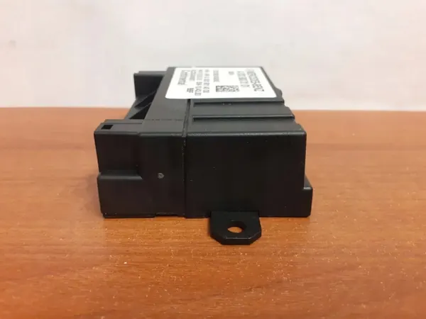 Module de contrôle pompe à carburant OEM 11699 Mercedes-Benz image 6