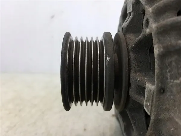 Generaattori VW Polo III 1.4 B 1994-2001 VALEO 037903023G image 3