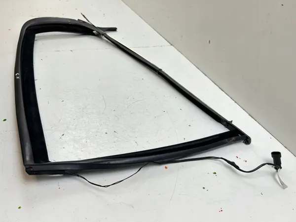 Maserati Quattroporte achterdeur raamrubber OEM MAM83026 image 7