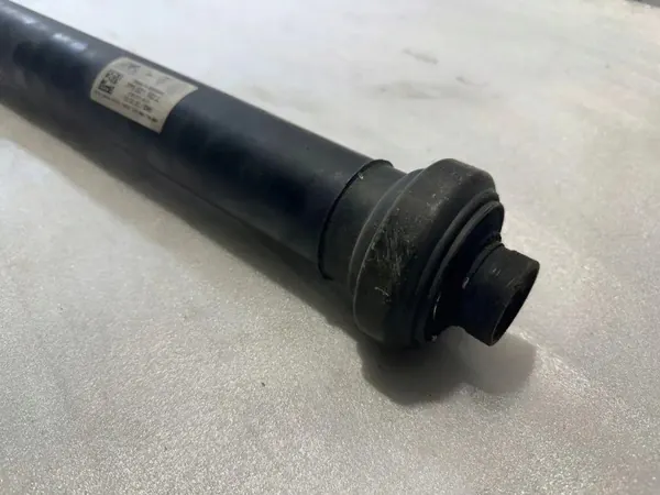 Arbre de transmission Porsche OE 7P5521102L d'occasion image 3