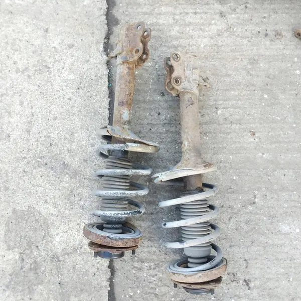 Amortisseur arrière Nissan X-Trail I T30 2.2 DI image 1