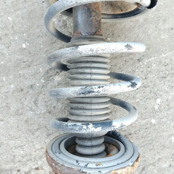 Amortisseur arrière Nissan X-Trail I T30 2.2 DI image 4