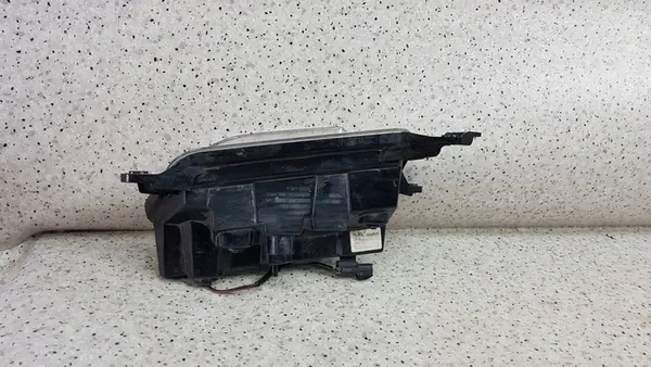 GENESIS GV60 2022 - Luz de Ré Direita Traseira 924A4-CU000 image 3