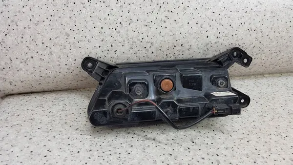 GENESIS GV60 2022 - Luz de Ré Direita Traseira 924A4-CU000 image 6