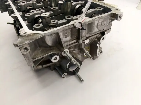 Culata Toyota C-HR OEM 1620217203 - Usado image 9