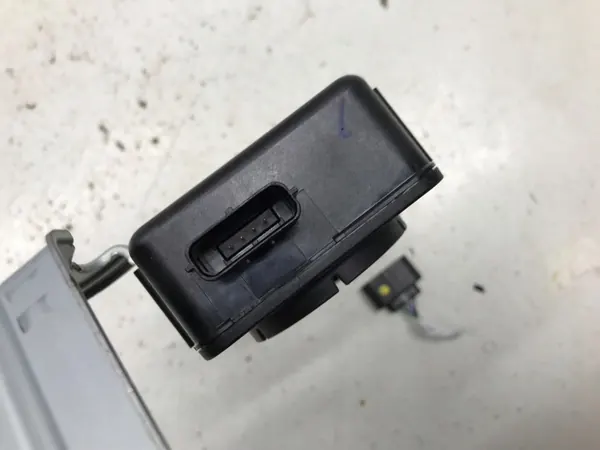 OEM 95870-R2500 hälytyssireeni Kia Sportage V:lle image 3