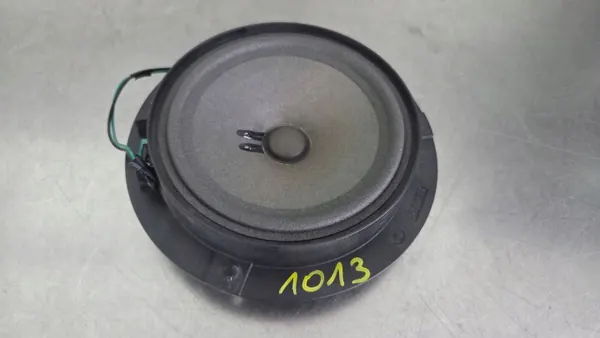 Mercedes-Benz ovenkaiutin OEM A1698200202 image 2