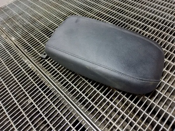 Accoudoir console KIA Xceed OEM SKE56844 - Occasion image 2