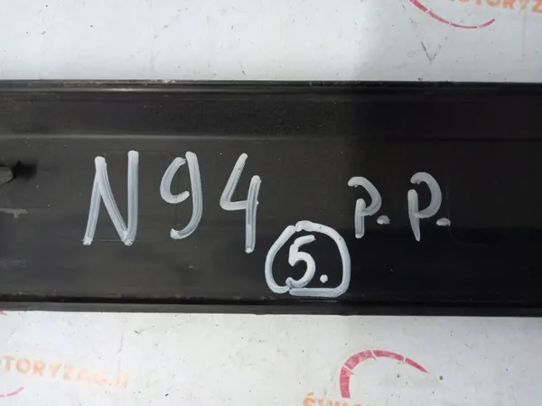 KIA SOUL 09r Oikea etuoven lista OEM osa image 3
