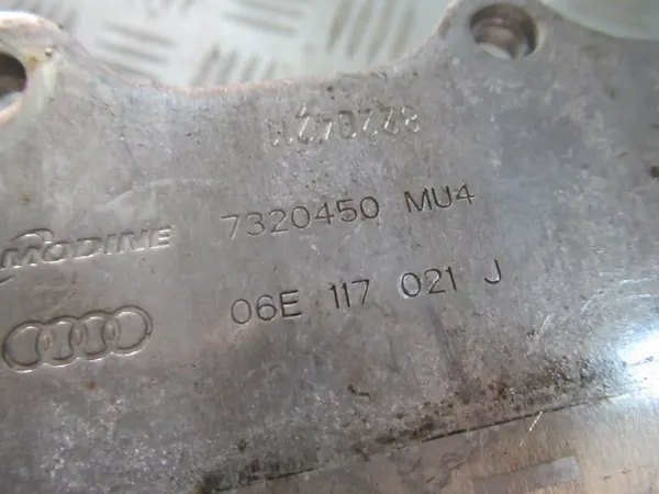 Ölkühler VW Audi Skoda 06E117021J OEM image 2