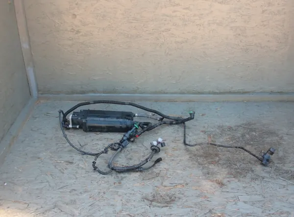 Toyota Rav4 V Gen Hybrid-Plugin bränsleångfilter OEM image 2