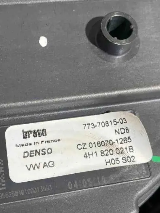 Värmefläktrelä OEM CZ0160701265 för Audi A8 D2 image 4