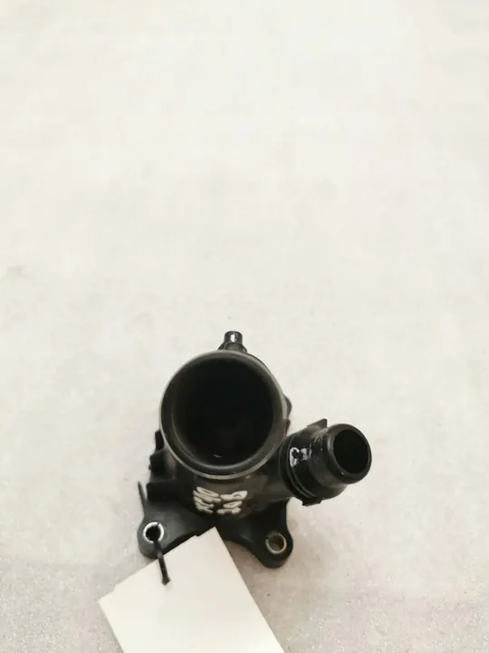 Volvo XC90 2018 Termostato / Carcasa image 2