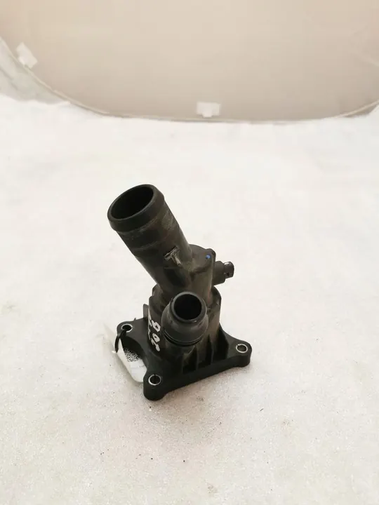 Volvo XC90 2018 Termostato / Carcasa image 4