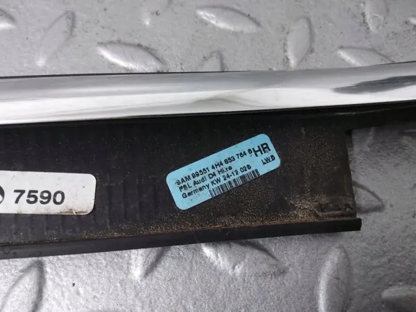 Takaikkunan lista OEM 4H4853764B Oikea puoli Audi A8 image 5