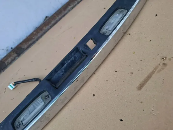Barre d'éclairage plaque OEM 873113Z001 arrière image 3