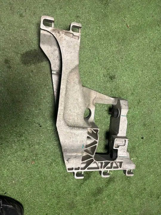 Getriebestütze OEM 256011 für F-PACE XE VELAR image 2